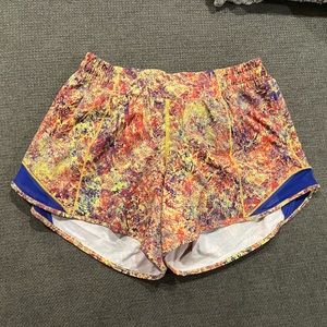 Lululemon Hotty Hot Short (Seawheeze 2019) - Size 6, NWOT